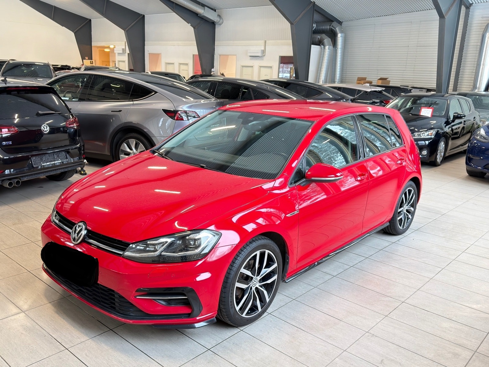 Volkswagen Golf R-Line 1.0 TSI DSG Volkswagen Golf R-Line 1.0 TSI DSG