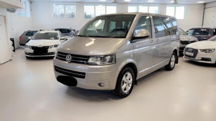 Volkswagen Caravelle 2.0 TDI 1
